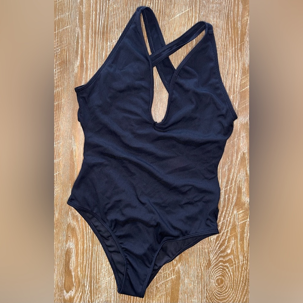 Women’s 1 piece bathing suit